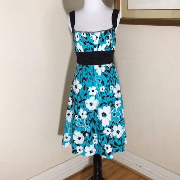 B. Smart Dresses & Skirts - B. Smart Floral Dress. Blue/white/black. Size 10